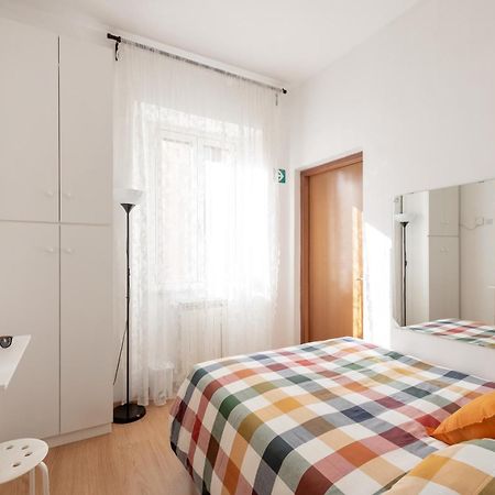 Central Little Basic Apartment Roma Esterno foto