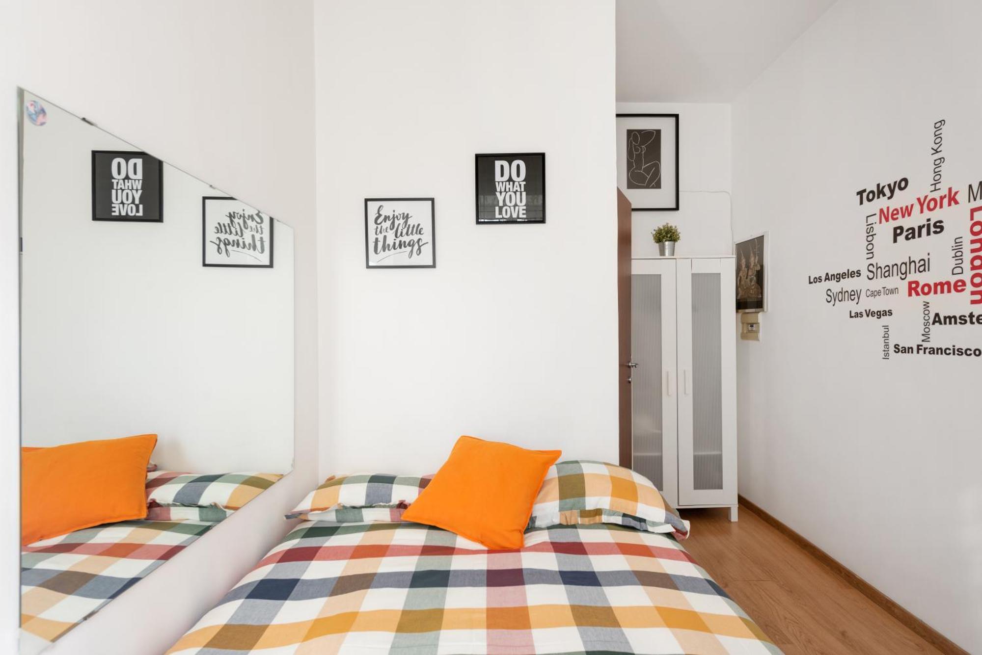 Central Little Basic Apartment Roma Esterno foto