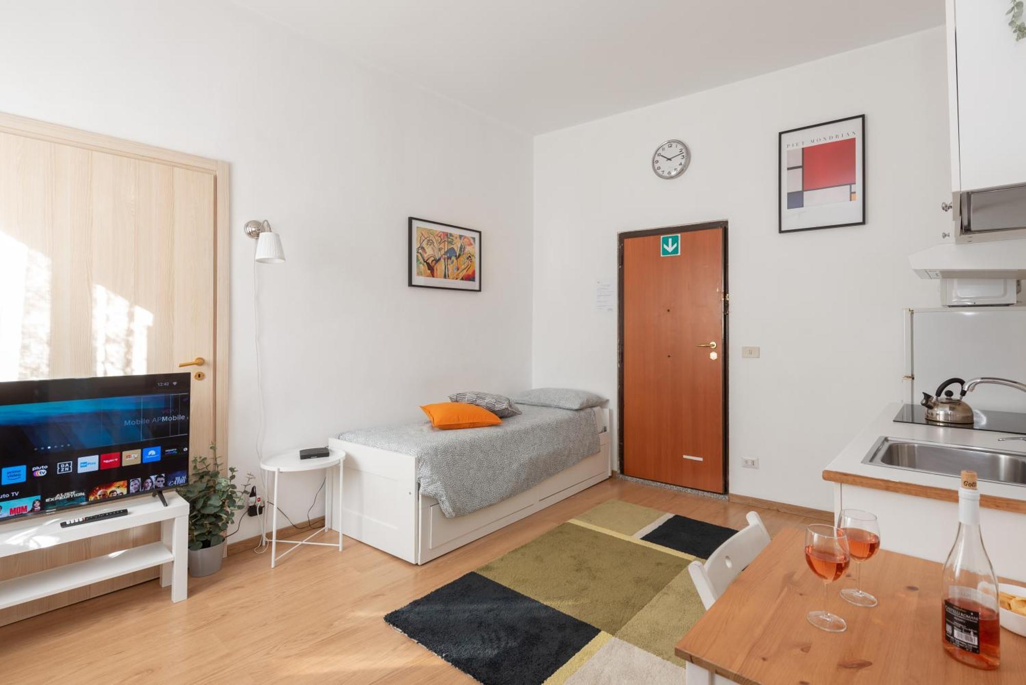 Central Little Basic Apartment Roma Esterno foto